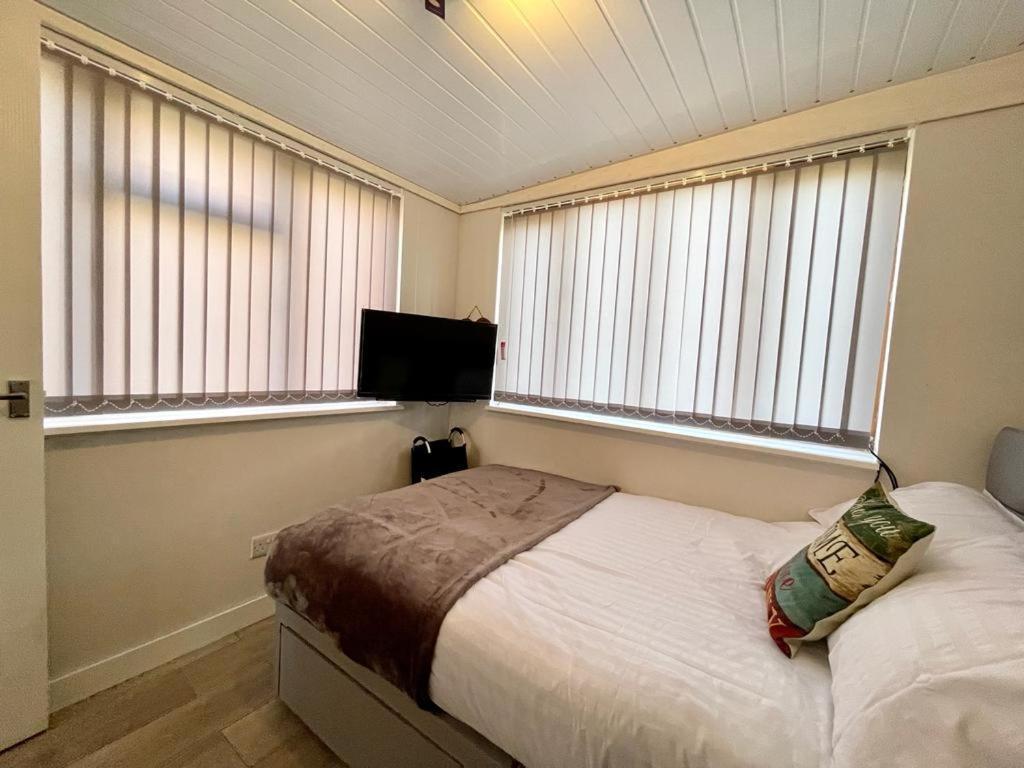 Blakes Beach House Humberston Fitties Екстер'єр фото